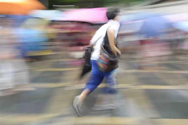 廣州暴雨突襲，高考繼續(xù)_除濕機廠家